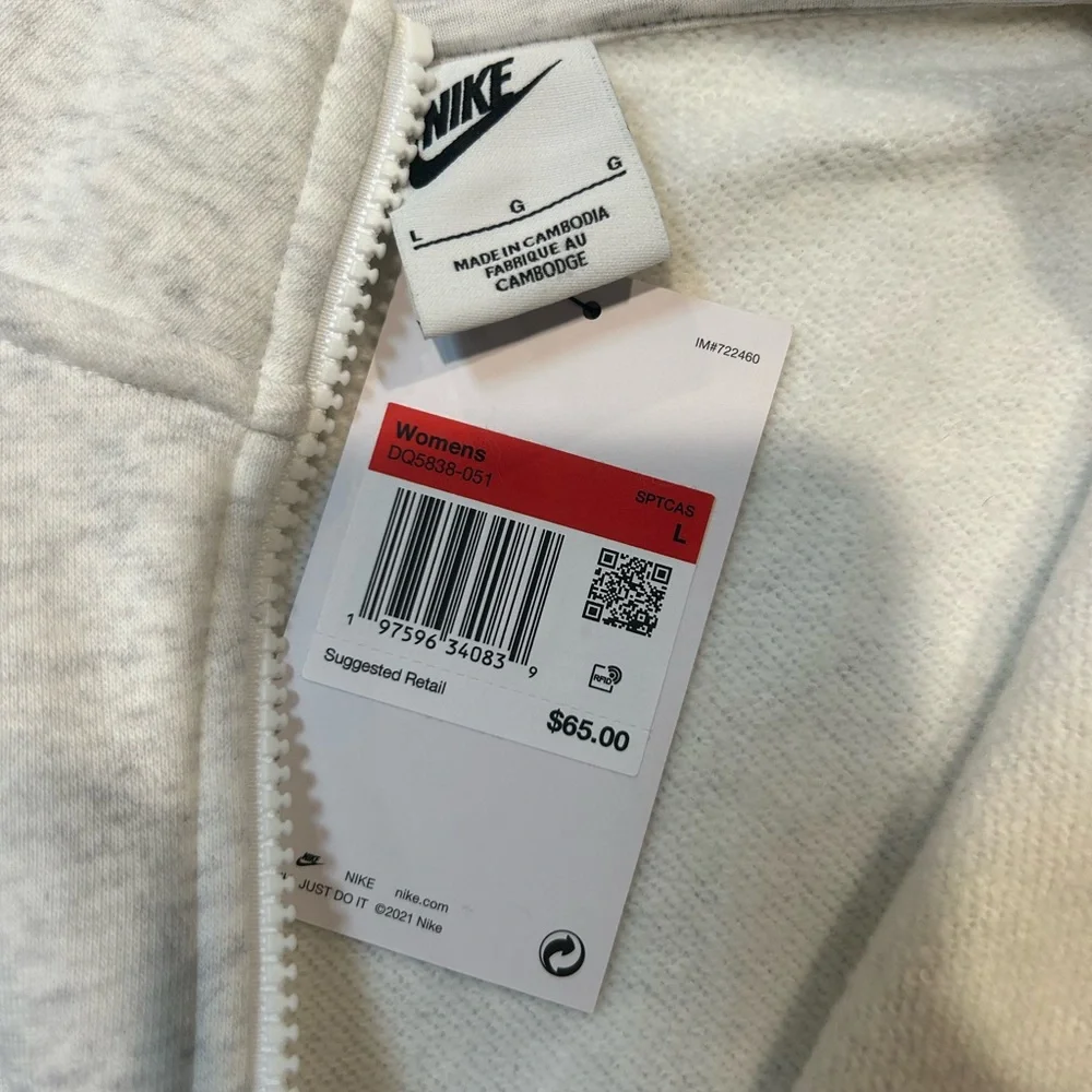 Nike Women’s Light Gray 1/4 Zip Sweatshirt - Picture 2 of 4